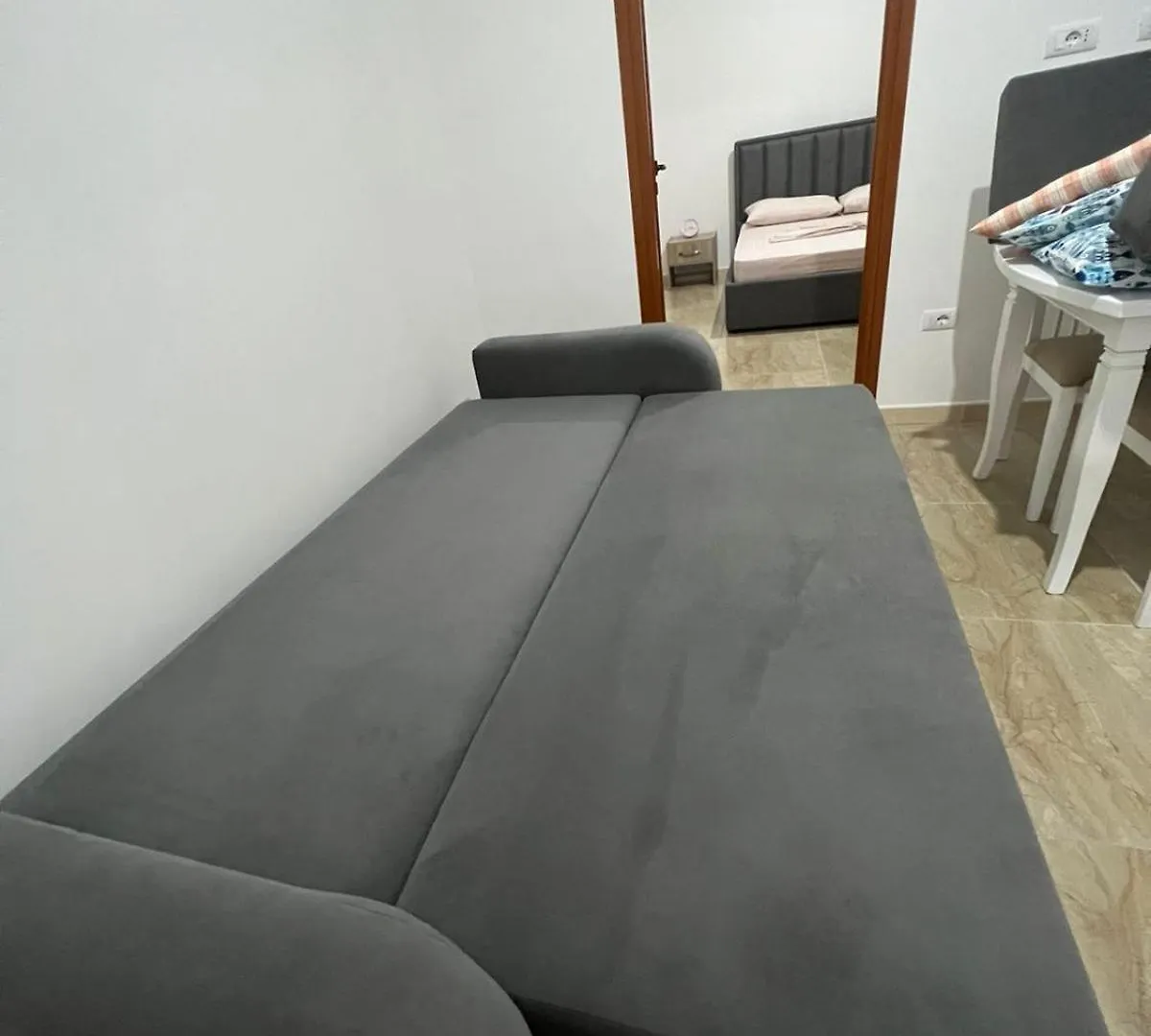 Keiti'S Home Dukat 0*,  アルバニア